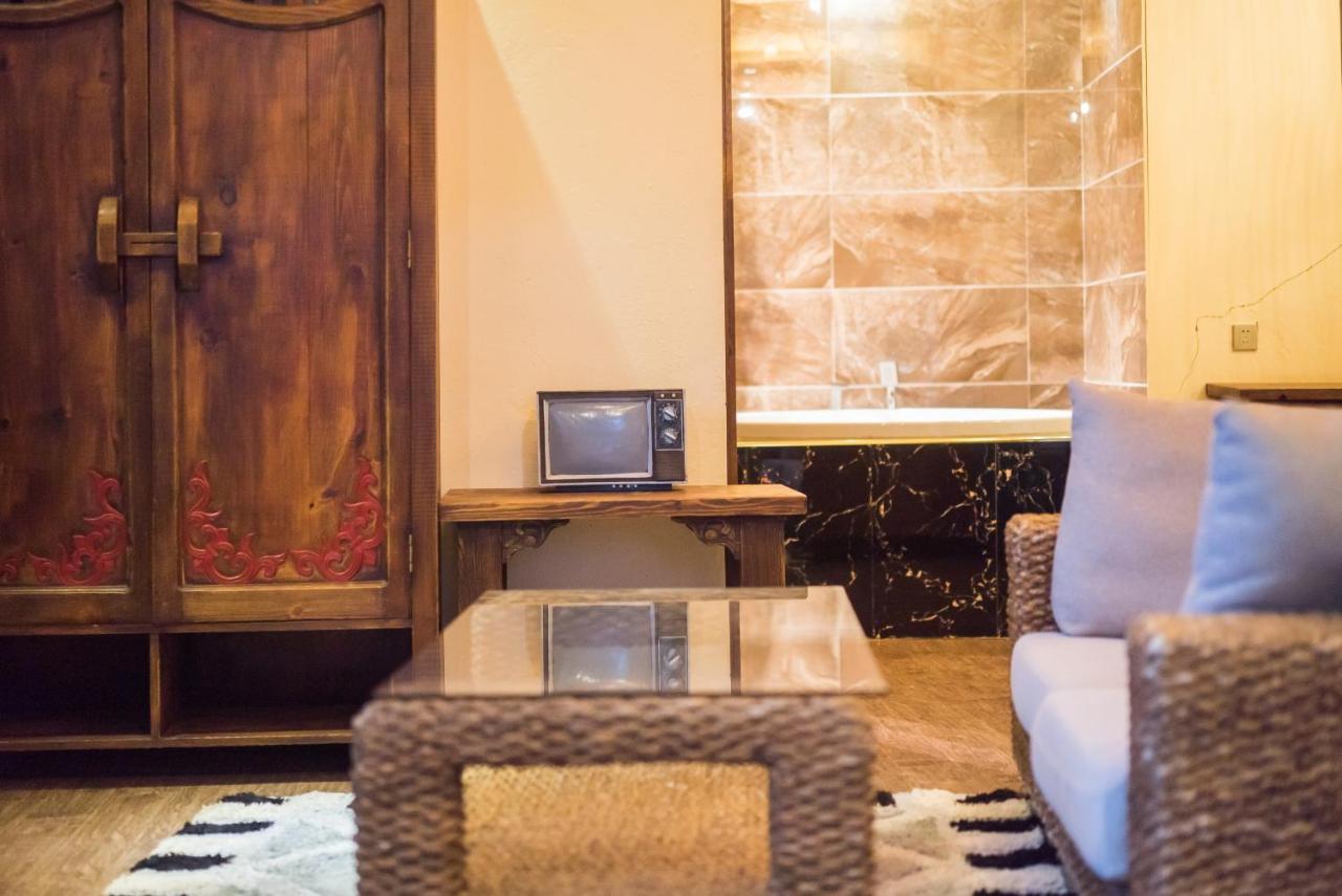 The Ritz-Man Boutique Inn Lijiang ลี่เจียง ภายนอก รูปภาพ