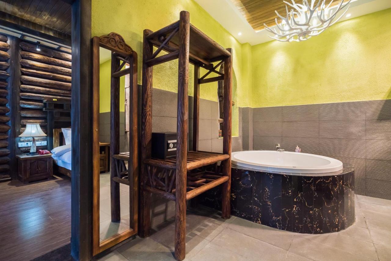 The Ritz-Man Boutique Inn Lijiang ลี่เจียง ภายนอก รูปภาพ